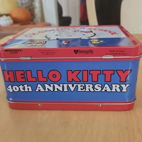 Loungefly Hello Kitty lunchbox 40th anniversary - Picture 6 of 8